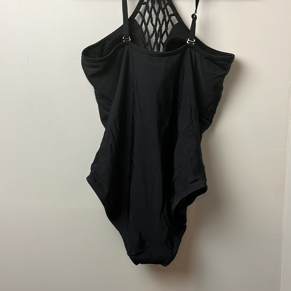 Swimsuits for all one piece - Picture 4 of 6